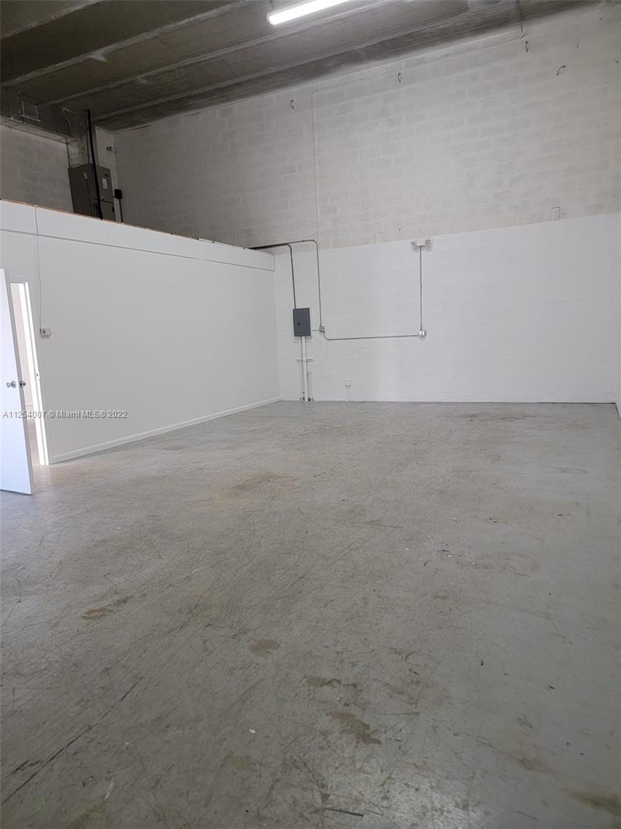 See details / sq. ft. $ 2022-08-09 0 Photo