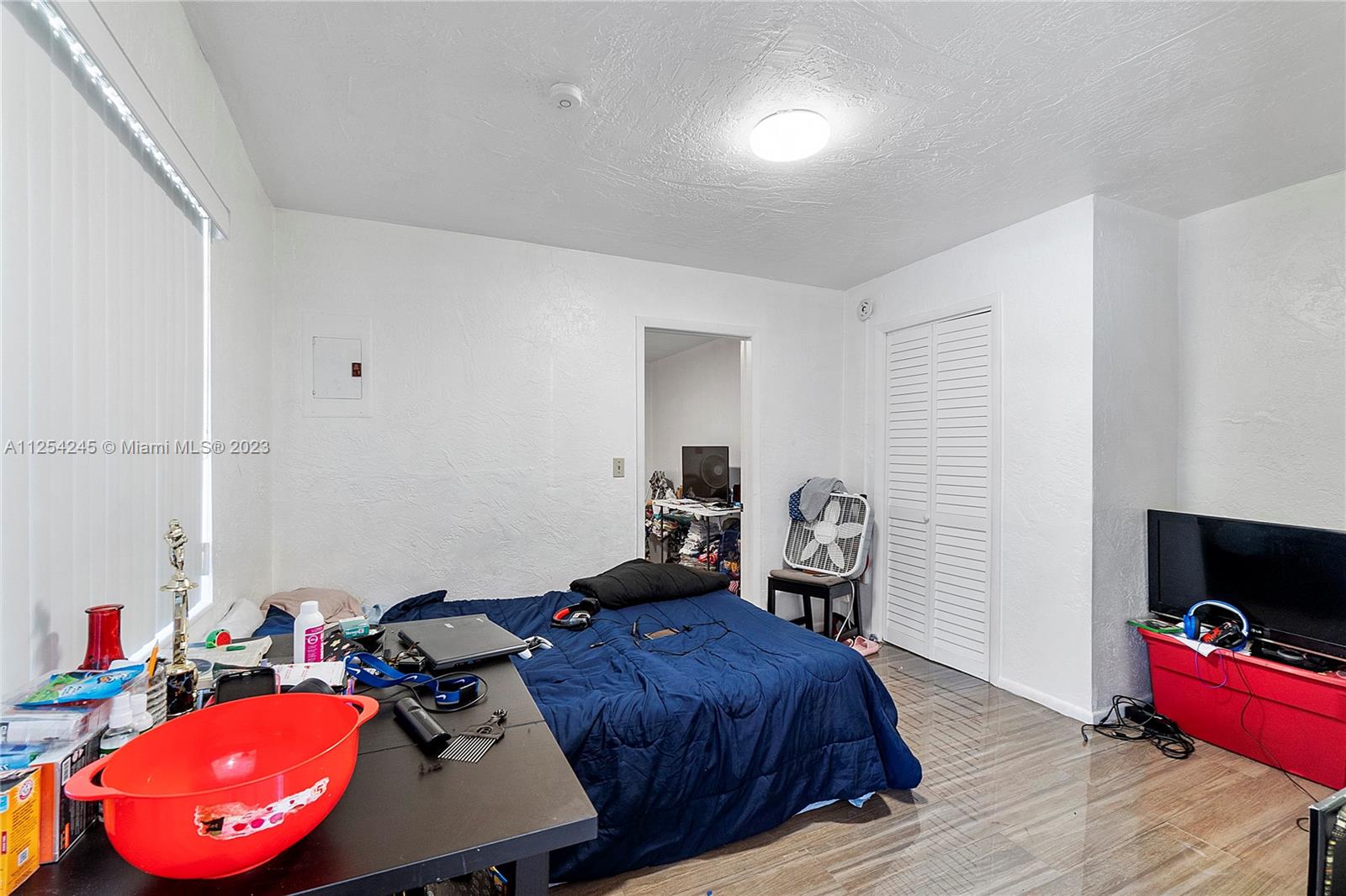 See details / sq. ft. $ 2023-01-09 0 Photo