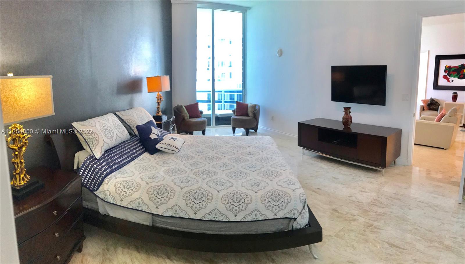 Ver detalles 3707 3 / 3 2106 sq. ft. $ 2022-09-14 0 foto