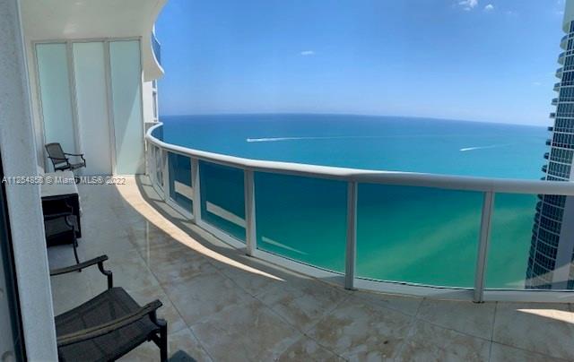 Ver detalles 3707 3 / 3 2106 sq. ft. $ 2022-09-14 0 foto