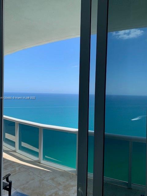 Ver detalles 3707 3 / 3 2106 sq. ft. $ 2022-09-14 0 foto