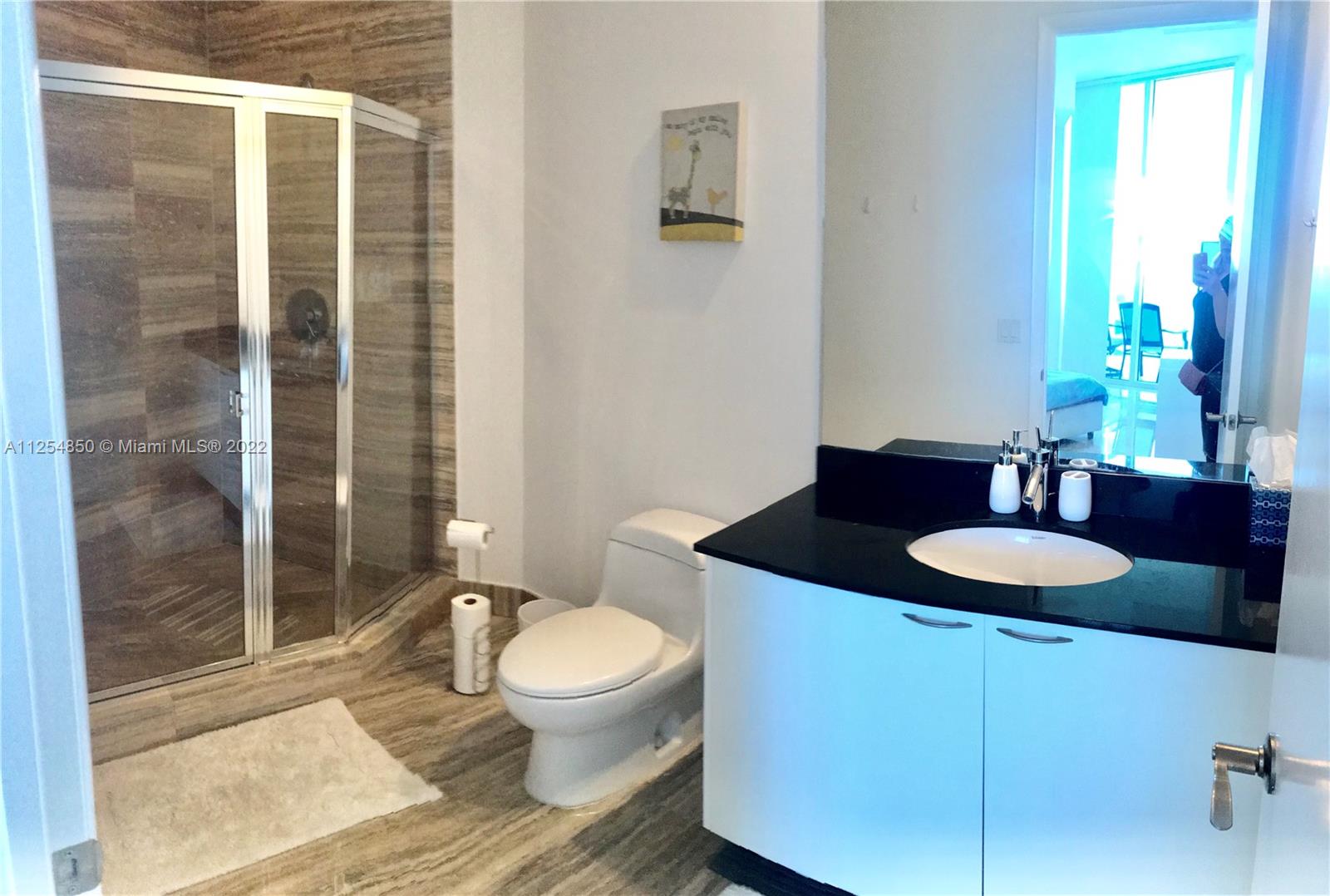 Ver detalles 3707 3 / 3 2106 sq. ft. $ 2022-09-14 0 foto