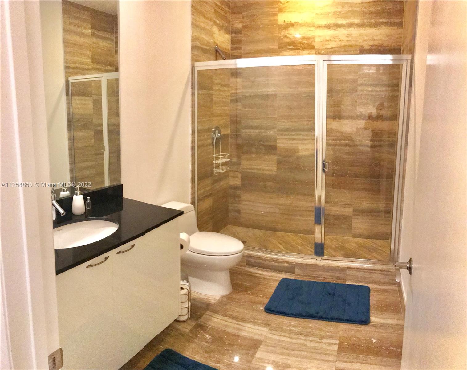 Ver detalles 3707 3 / 3 2106 sq. ft. $ 2022-09-14 0 foto