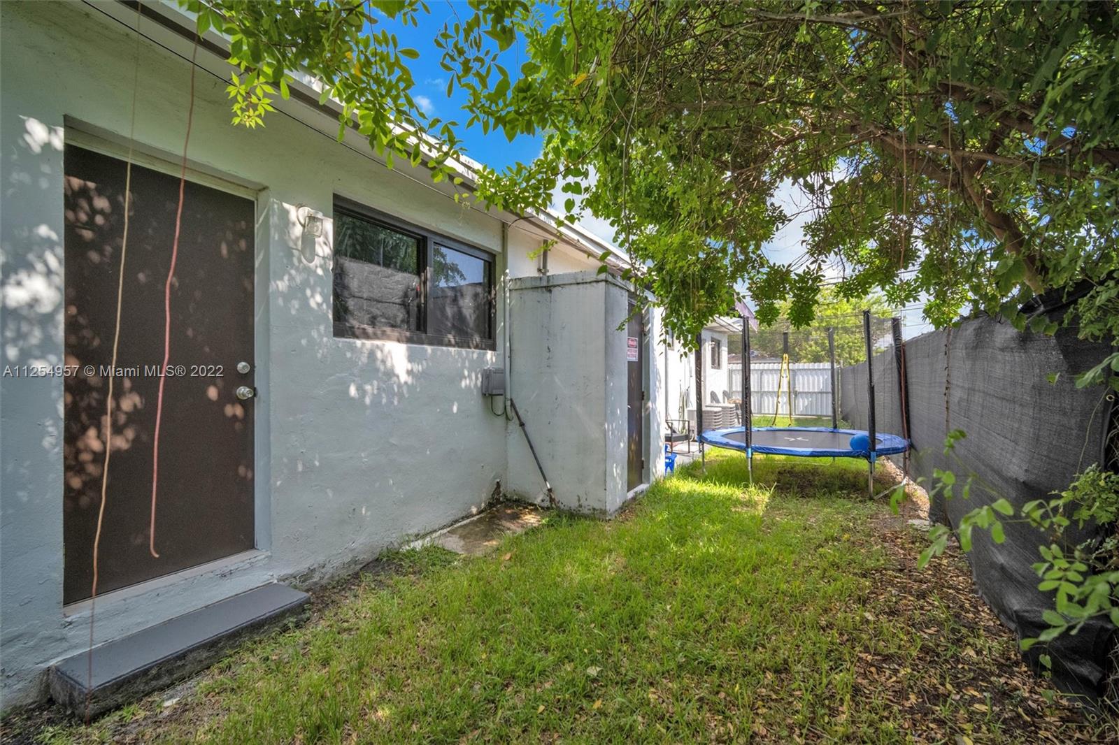 See details / 2074 sq. ft. $ 2022-08-10 0 Photo