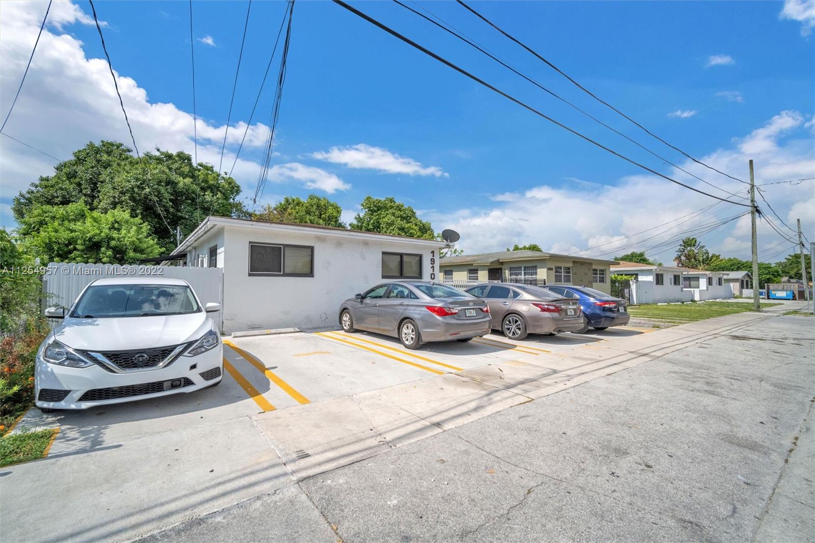 See details / 2074 sq. ft. $ 2022-08-10 0 Photo