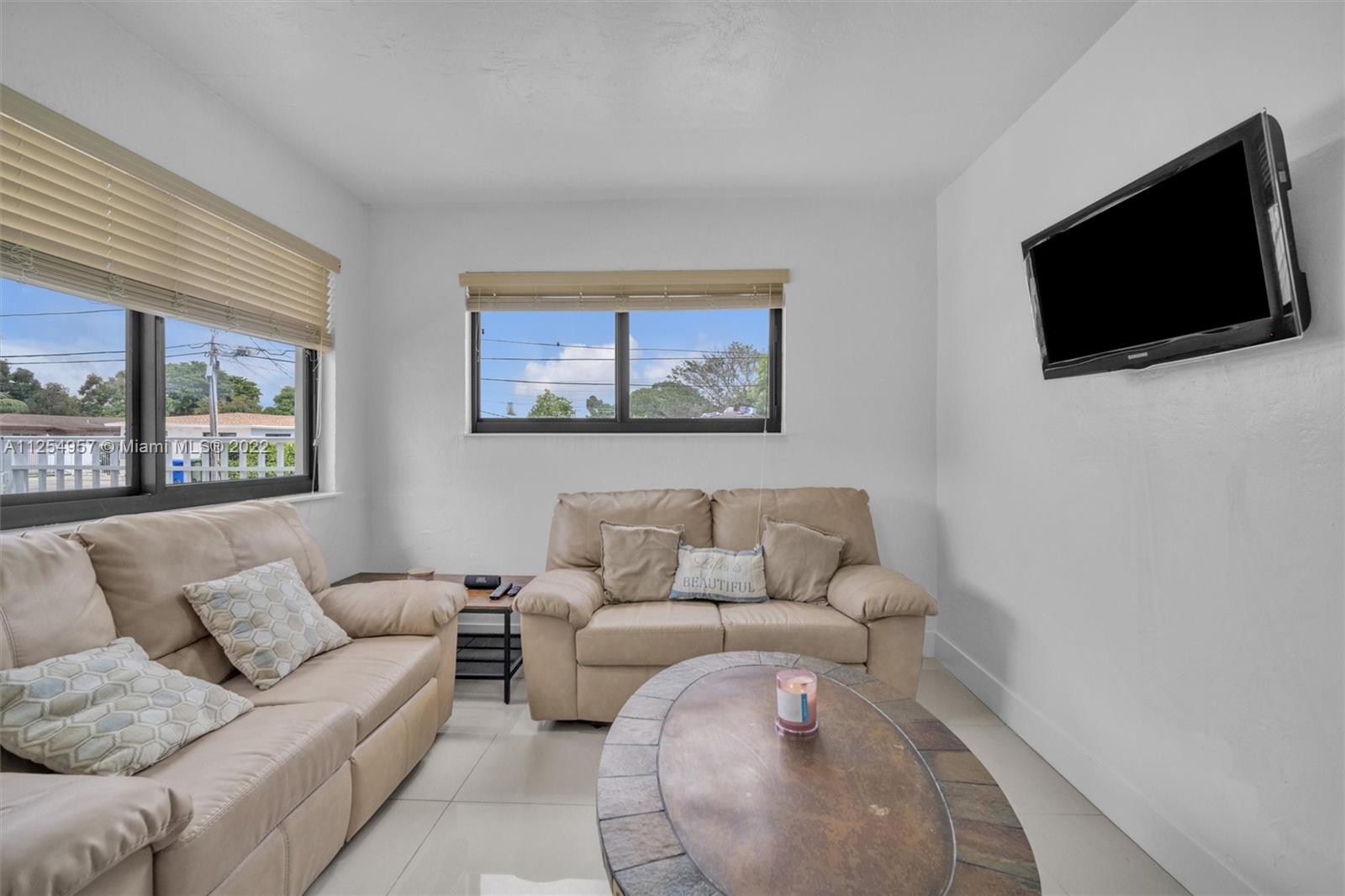 See details / 2074 sq. ft. $ 2022-08-10 0 Photo
