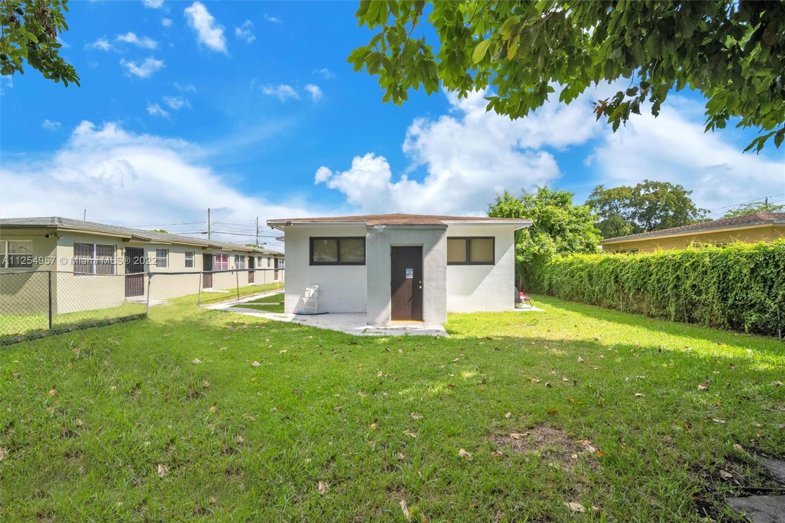 See details / 2074 sq. ft. $ 2022-08-10 0 Photo