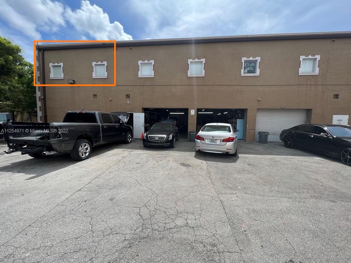 See details 35 / sq. ft. $ 2022-10-03 0 Photo