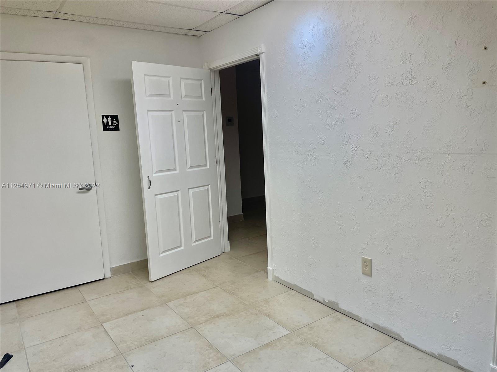 See details 35 / sq. ft. $ 2022-10-03 0 Photo