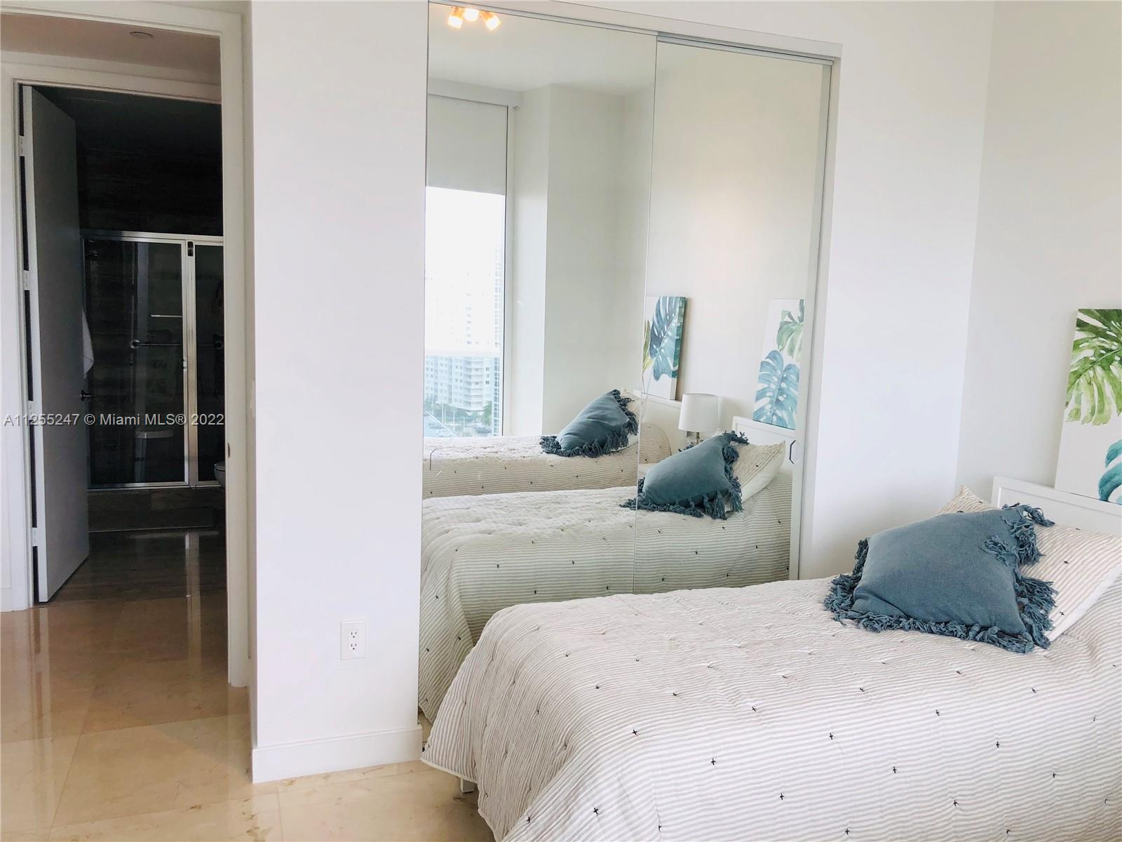 See details 1505 2 / 2 1463 sq. ft. $ 2022-08-11 0 Photo