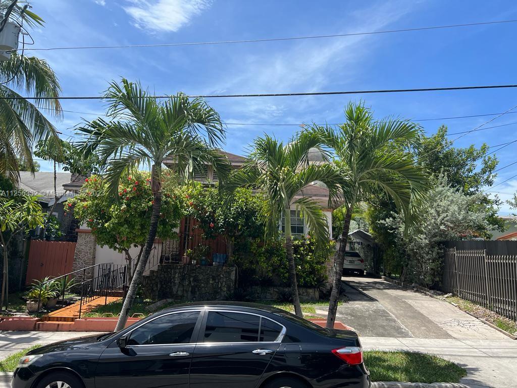 See details / 1975 sq. ft. $ 2022-08-13 0 Photo