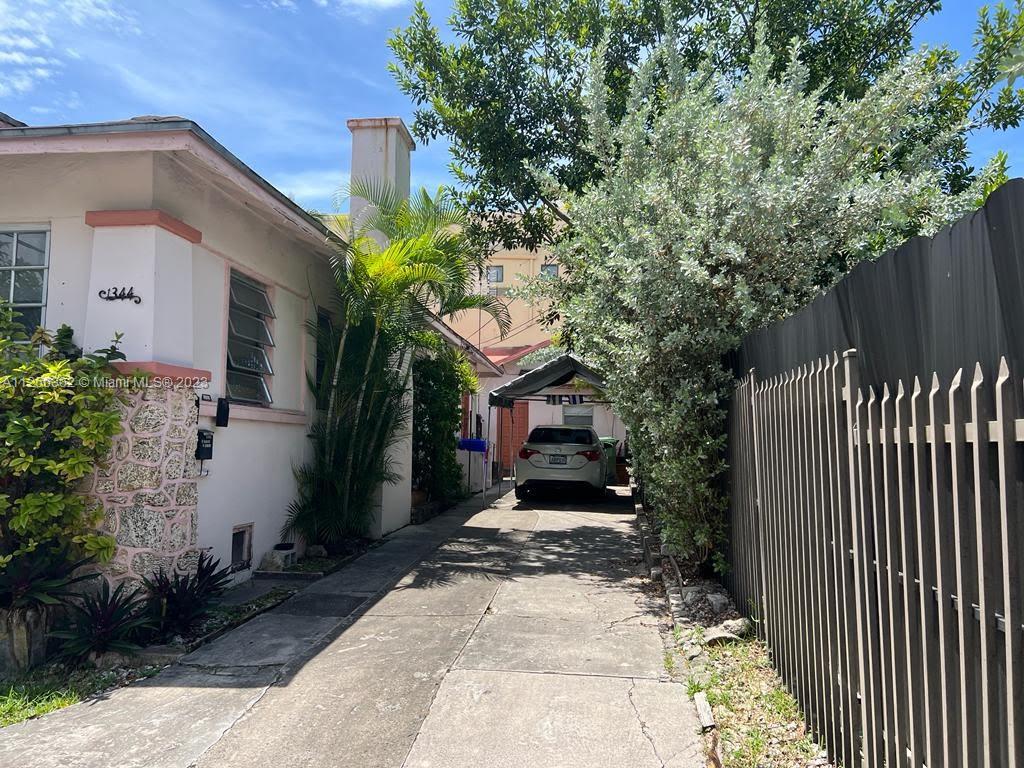 See details / 1975 sq. ft. $ 2022-08-13 0 Photo