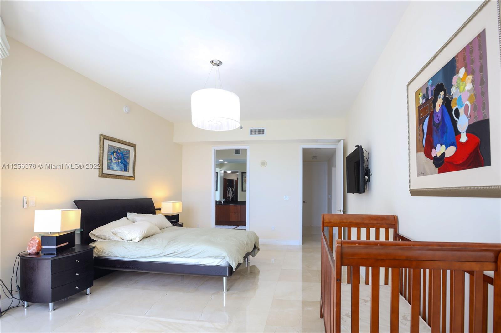 Ver detalles 2606 3 / 4 2327 sq. ft. $ 2022-08-13 0 foto