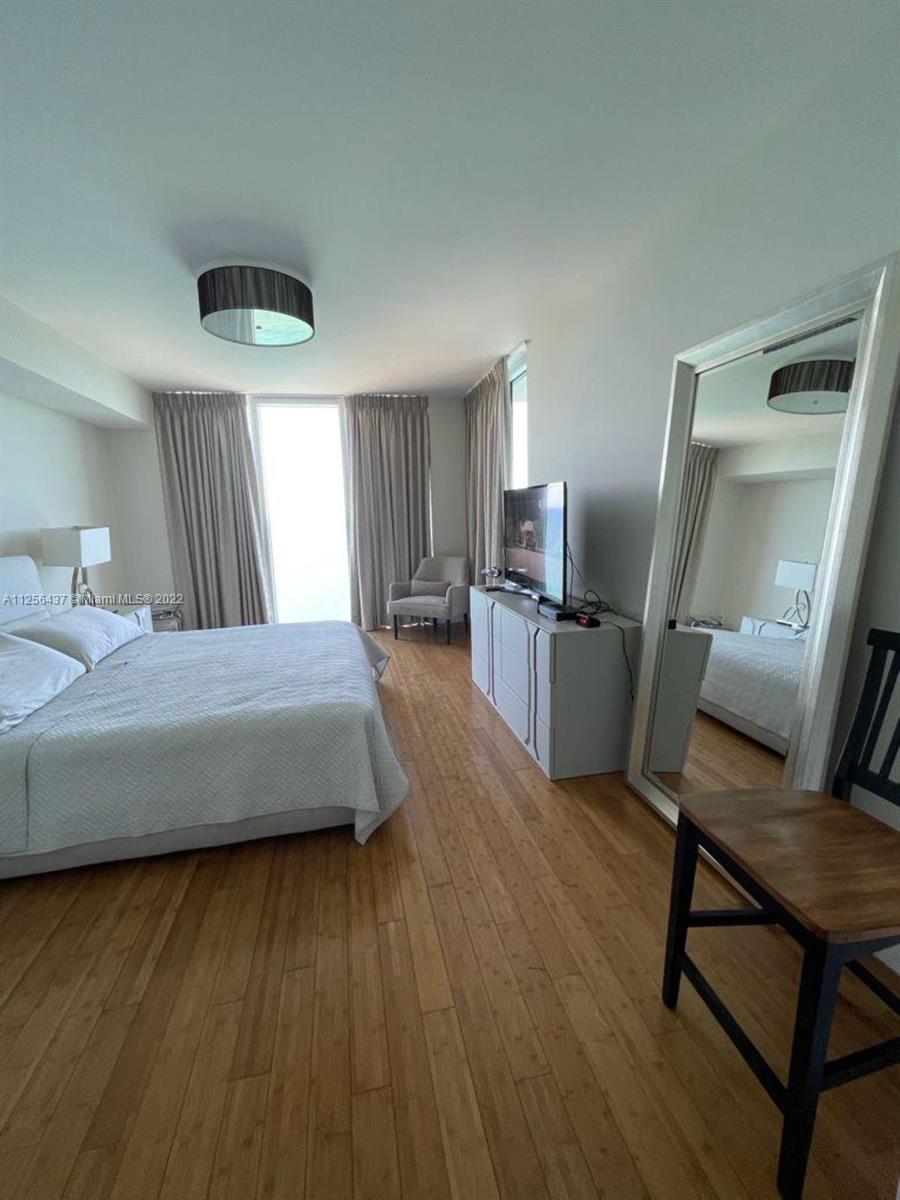 Ver detalles 3004 3 / 4 2078 sq. ft. $ 2022-08-13 0 foto