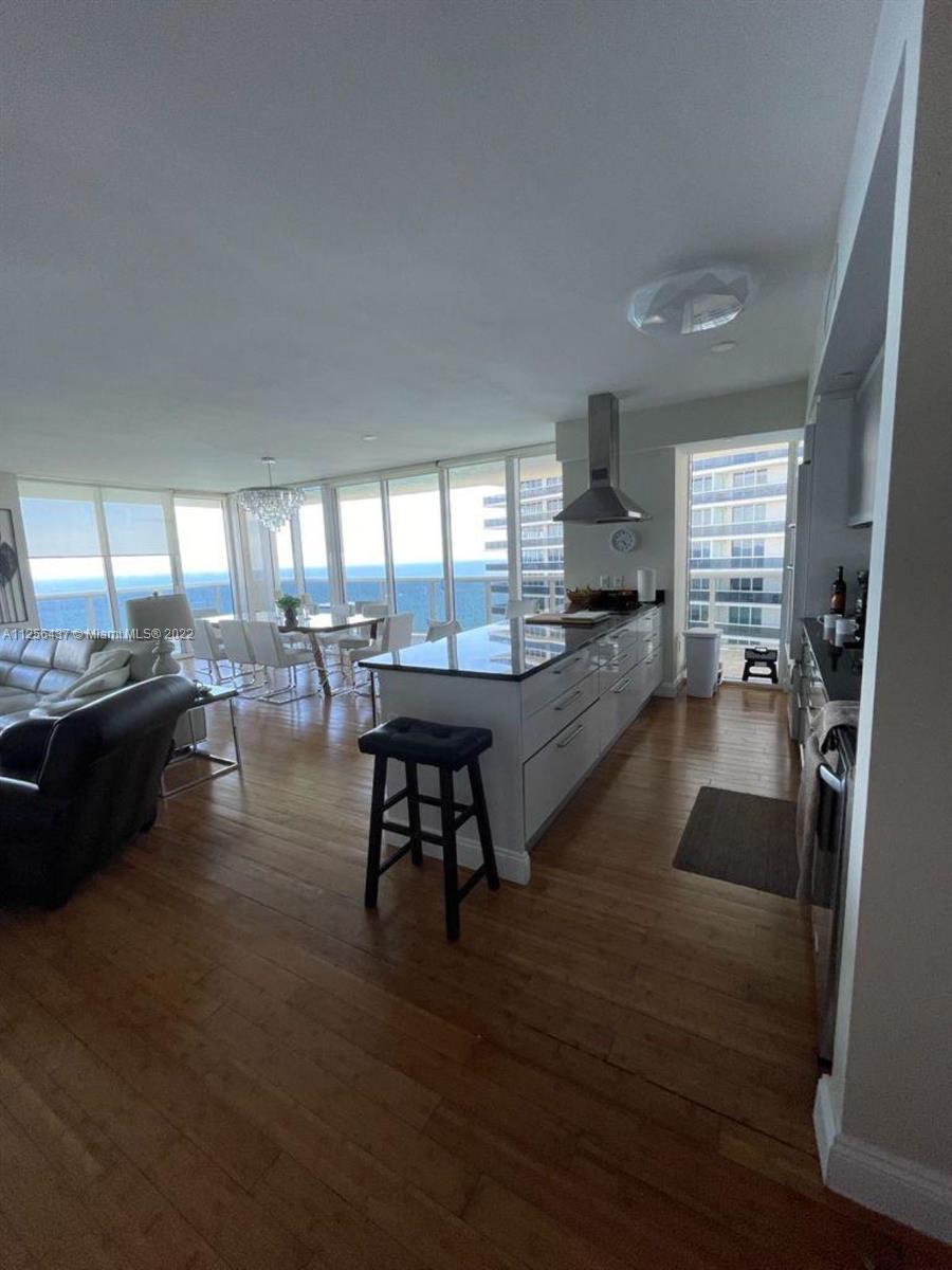 Ver detalles 3004 3 / 4 2078 sq. ft. $ 2022-08-13 0 foto