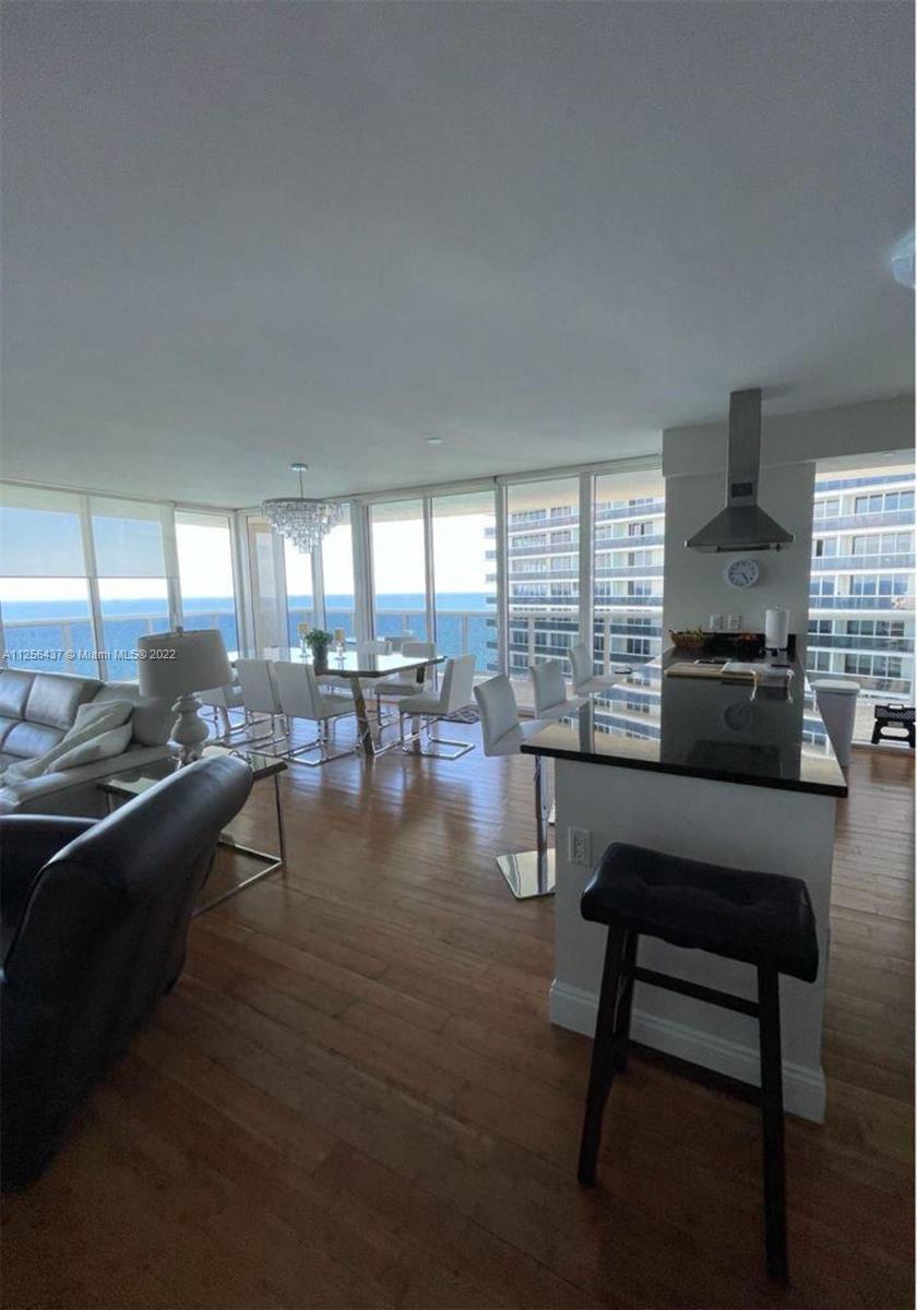 Ver detalles 3004 3 / 4 2078 sq. ft. $ 2022-08-13 0 foto