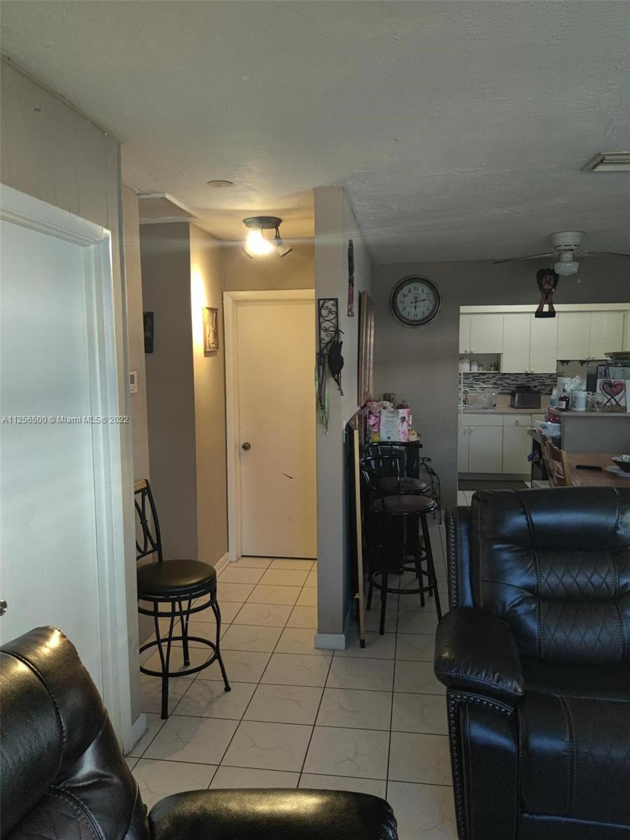 See details / 2100 sq. ft. $ 2022-12-08 0 Photo