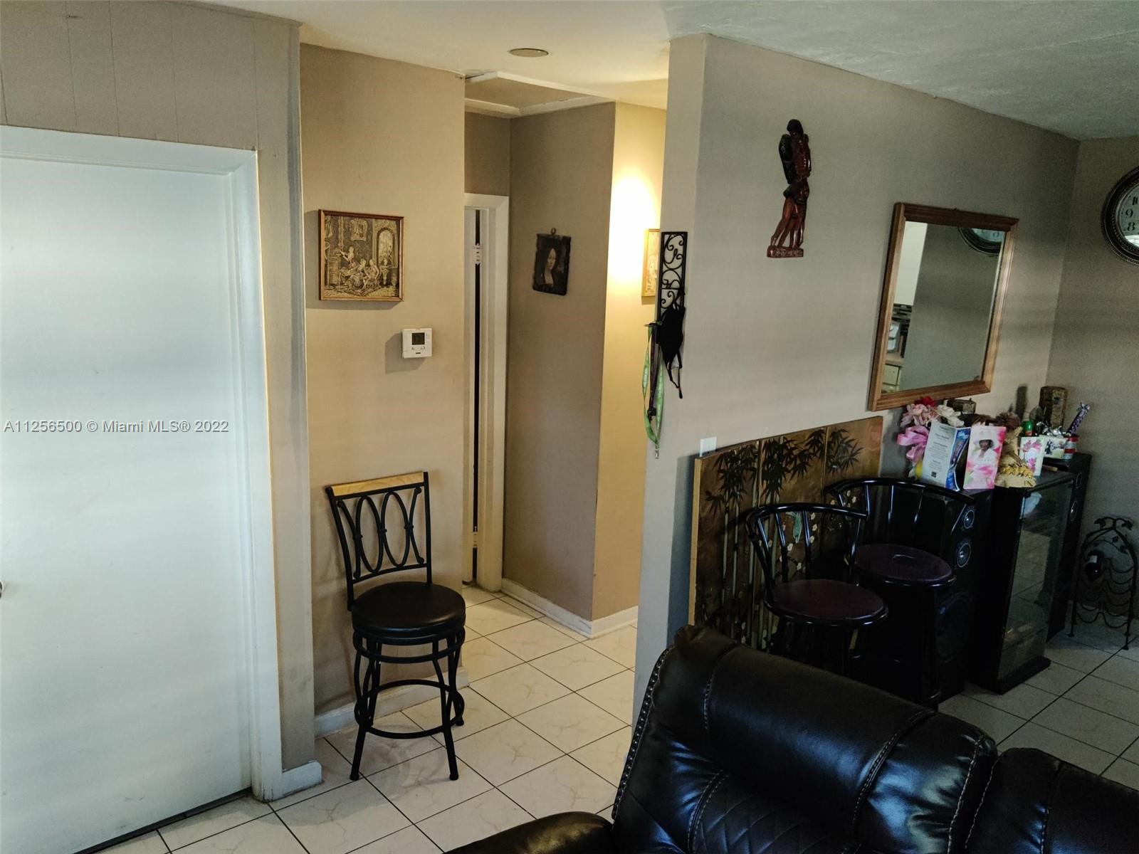 See details / 2100 sq. ft. $ 2022-12-08 0 Photo