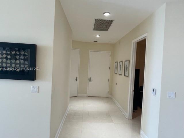 See details 3607 3 / 3 2106 sq. ft. $ 2022-11-28 0 Photo