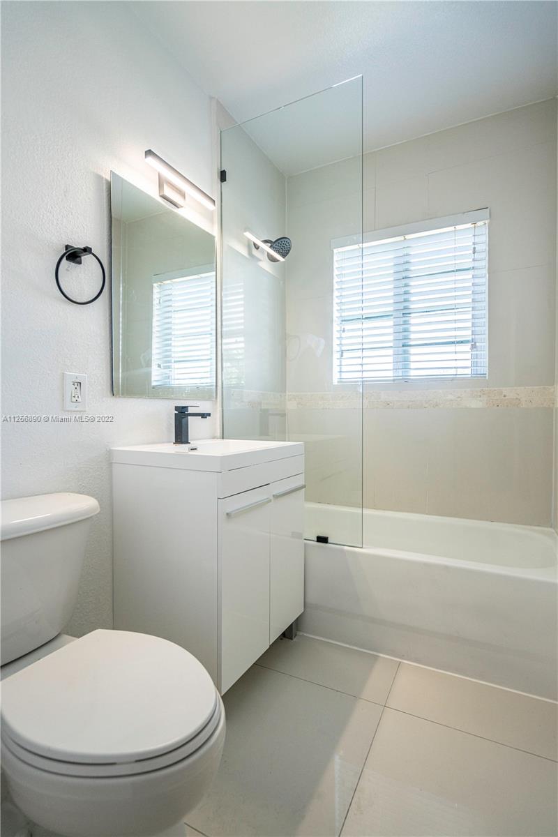 See details 1-20 / sq. ft. $ 2022-08-15 0 Photo