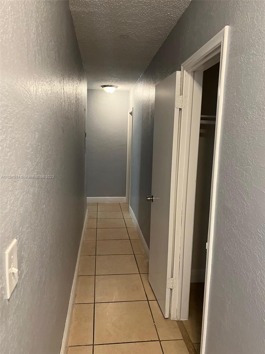 See details / 2504 sq. ft. $ 2023-01-20 0 Photo