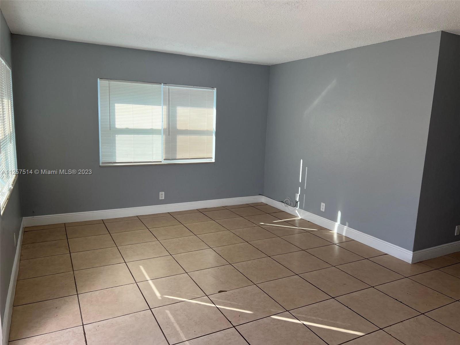 See details / 2504 sq. ft. $ 2023-01-20 0 Photo
