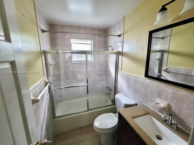 See details / 1875 sq. ft. $ 2022-10-06 0 Photo