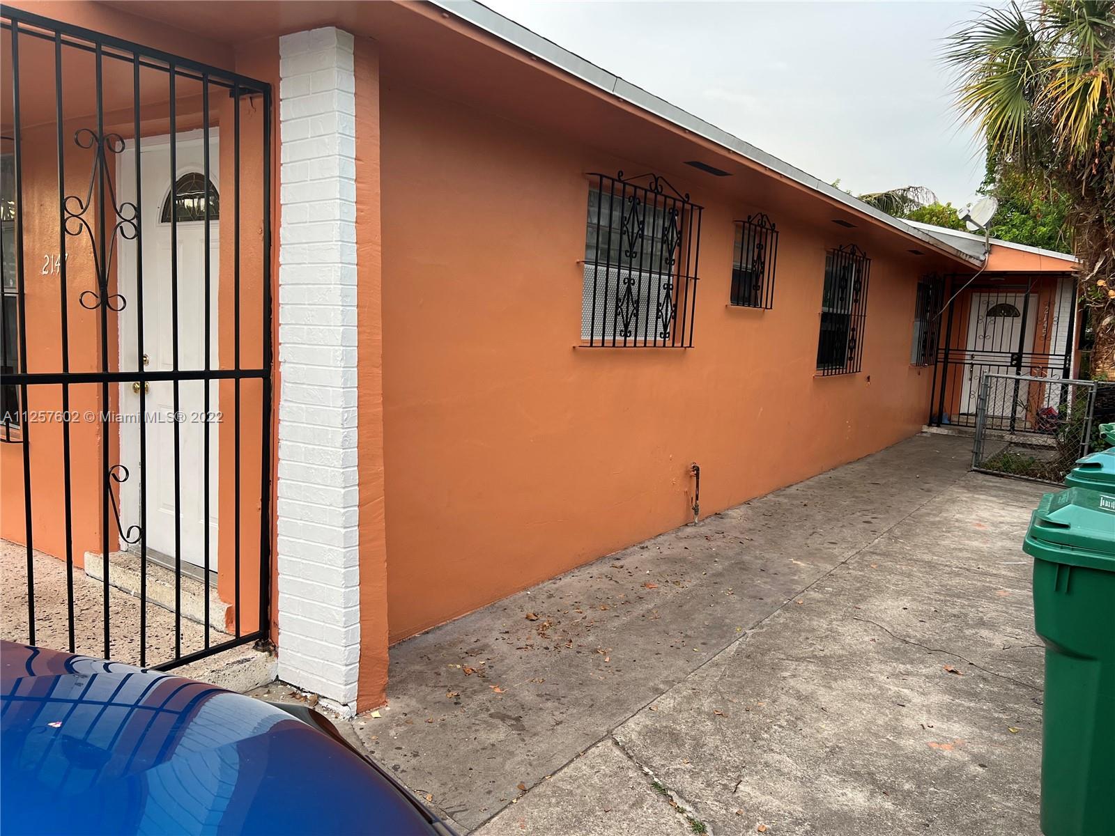 See details / 1875 sq. ft. $ 2022-10-06 0 Photo