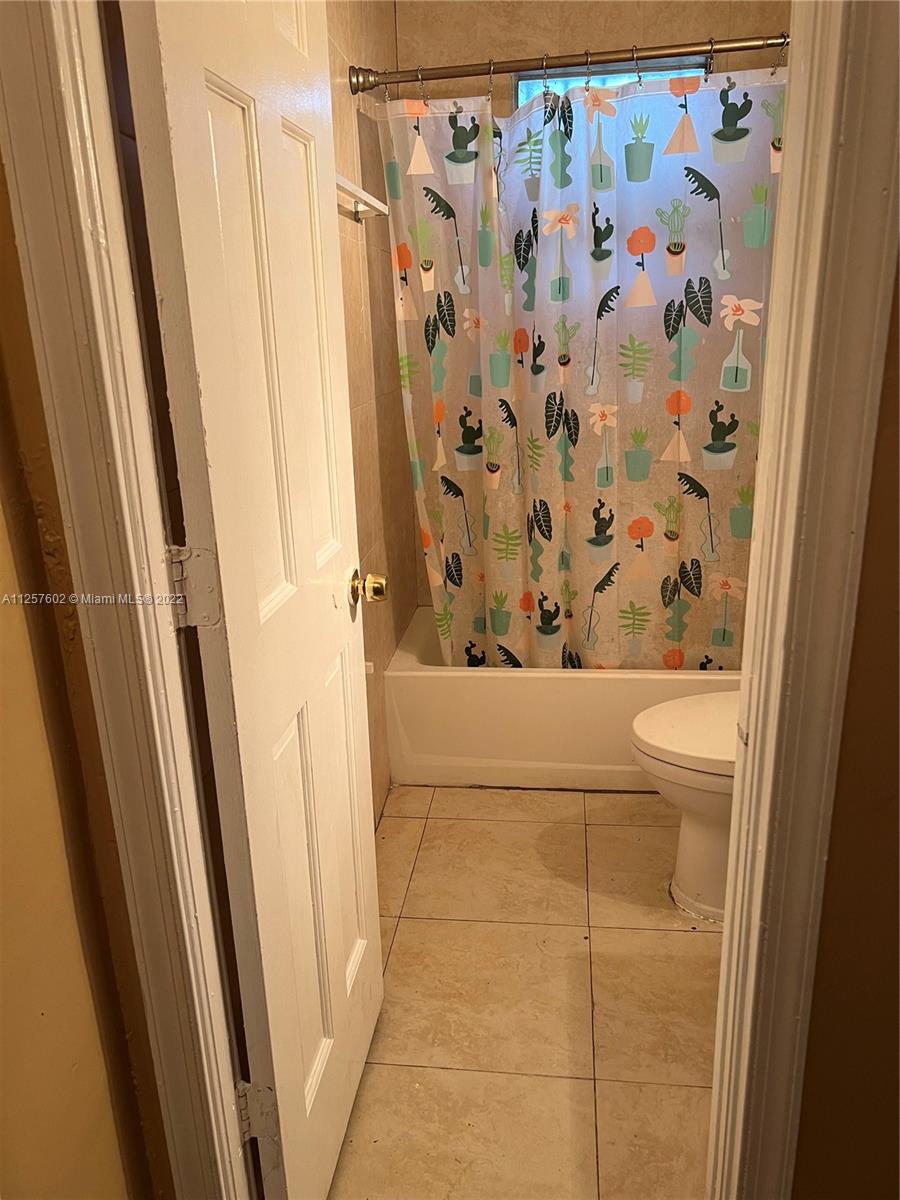 See details / 1875 sq. ft. $ 2022-10-06 0 Photo
