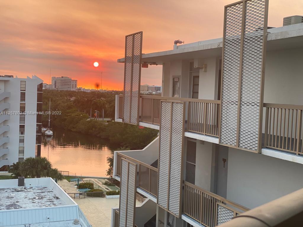 Photo of 3475 Country Club Dr #817, Aventura, Florida, 33180 -