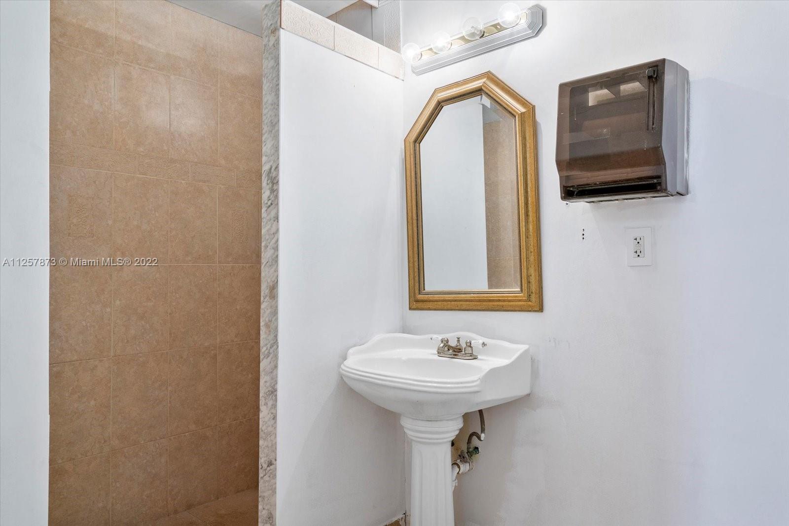 See details #0 / sq. ft. $ 2022-12-15 0 Photo