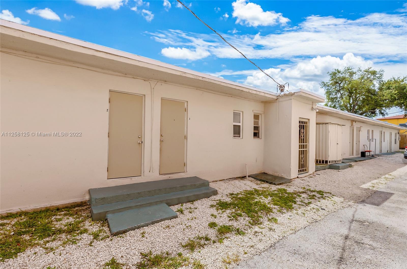 See details / sq. ft. $ 2022-08-17 0 Photo