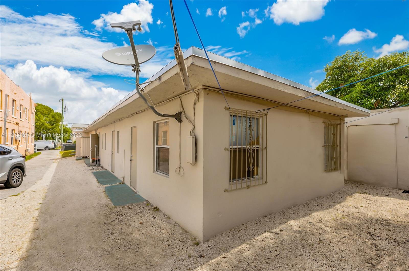 See details / sq. ft. $ 2022-08-17 0 Photo