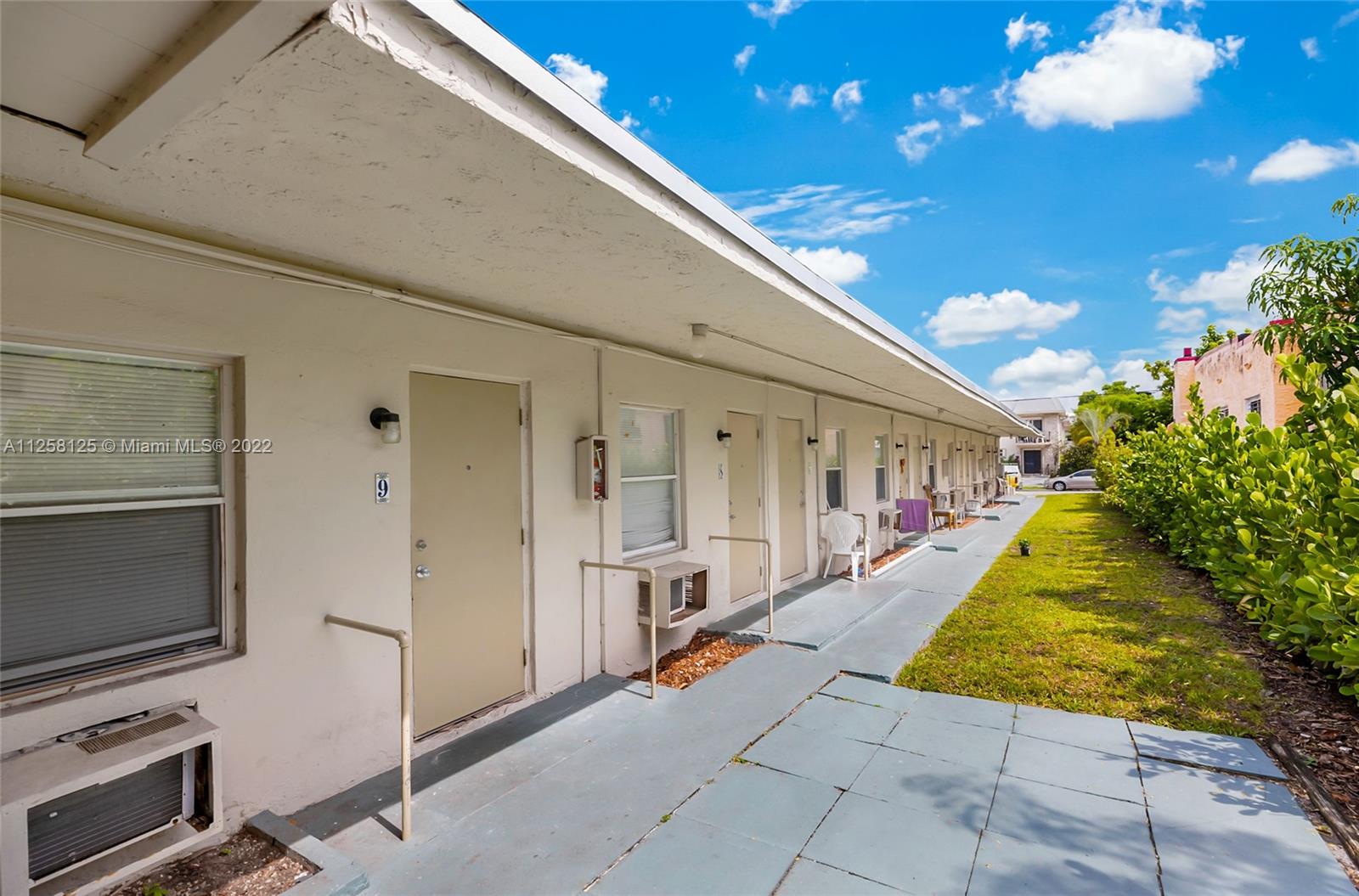 See details / sq. ft. $ 2022-08-17 0 Photo