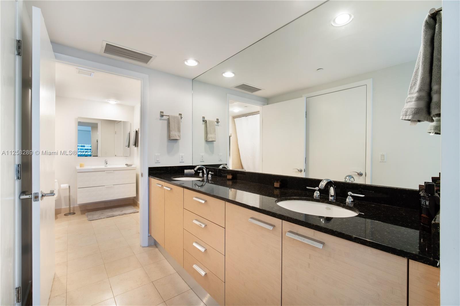 See details 809 2 / 1 1086 sq. ft. $ 2022-11-14 0 Photo