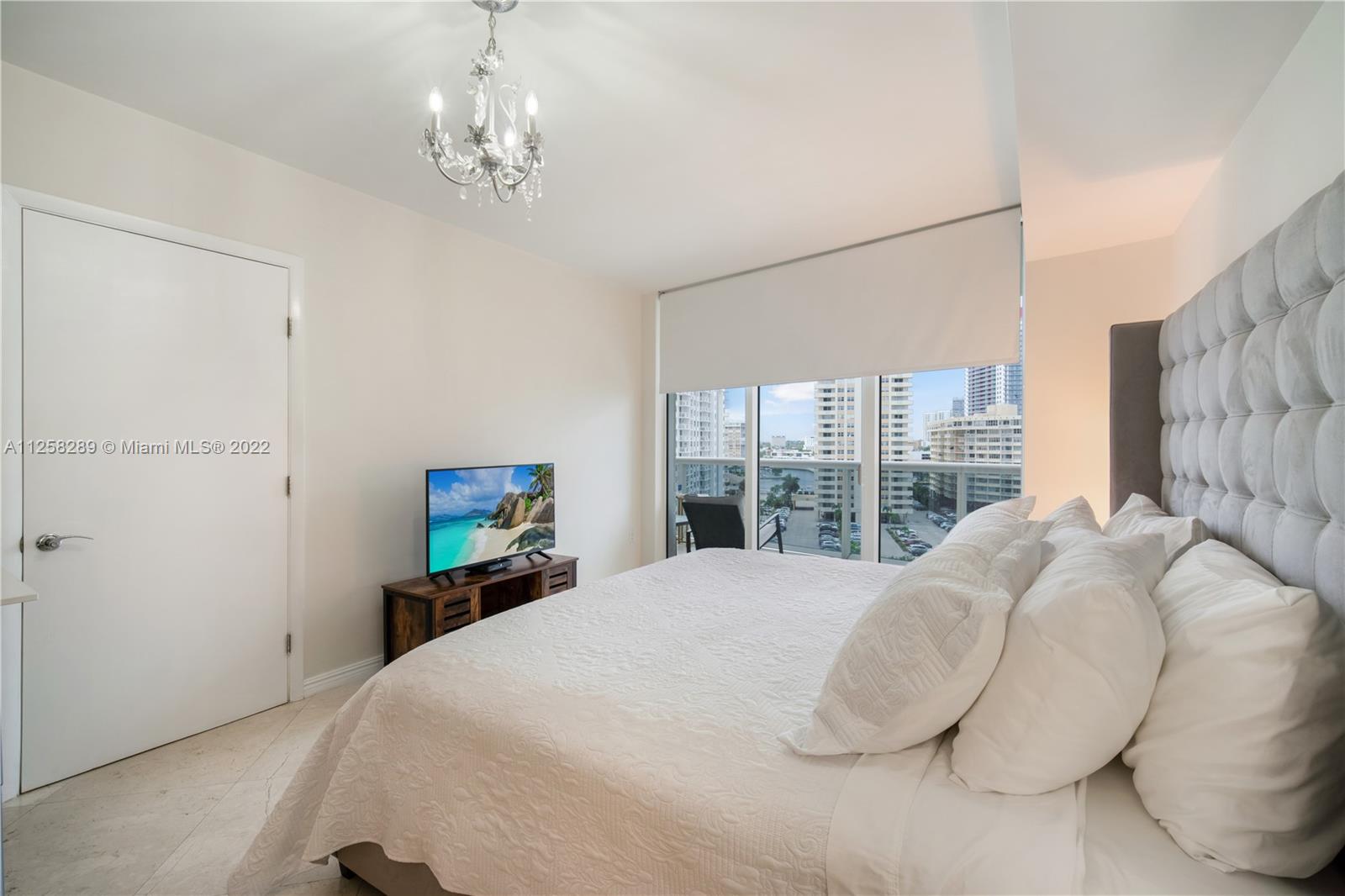 See details 809 2 / 1 1086 sq. ft. $ 2022-11-14 0 Photo