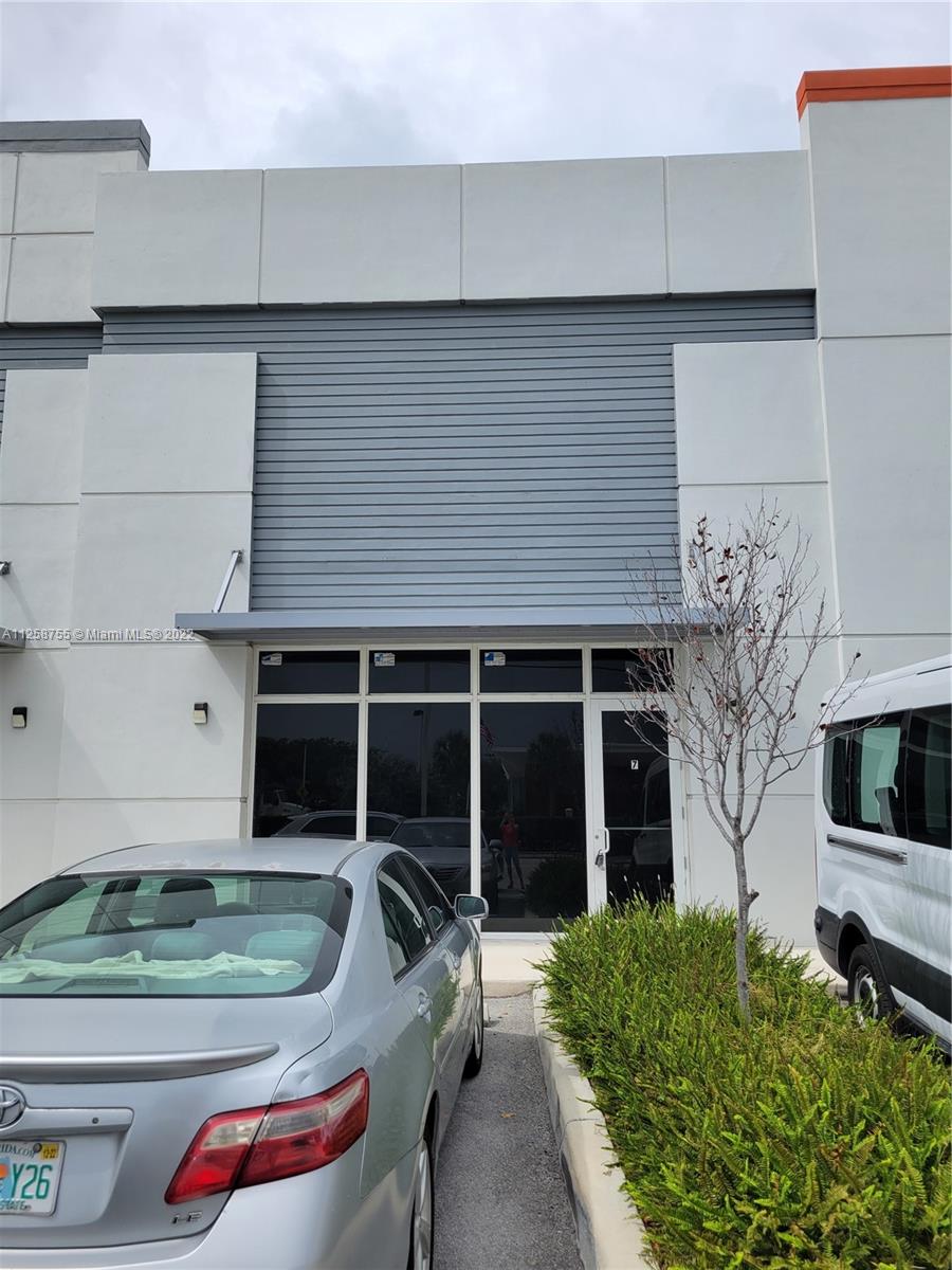 See details 07 / sq. ft. $ 2022-10-17 0 Photo