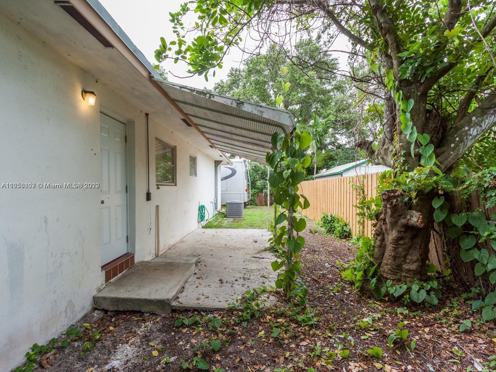 See details / 2751 sq. ft. $ 2022-10-13 0 Photo