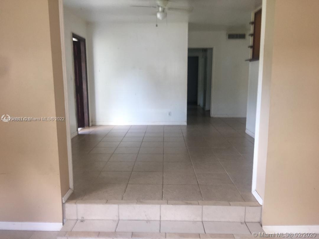 See details / 2751 sq. ft. $ 2022-10-13 0 Photo