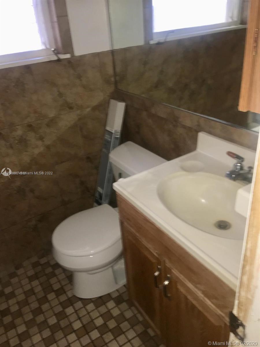 See details / 2751 sq. ft. $ 2022-10-13 0 Photo