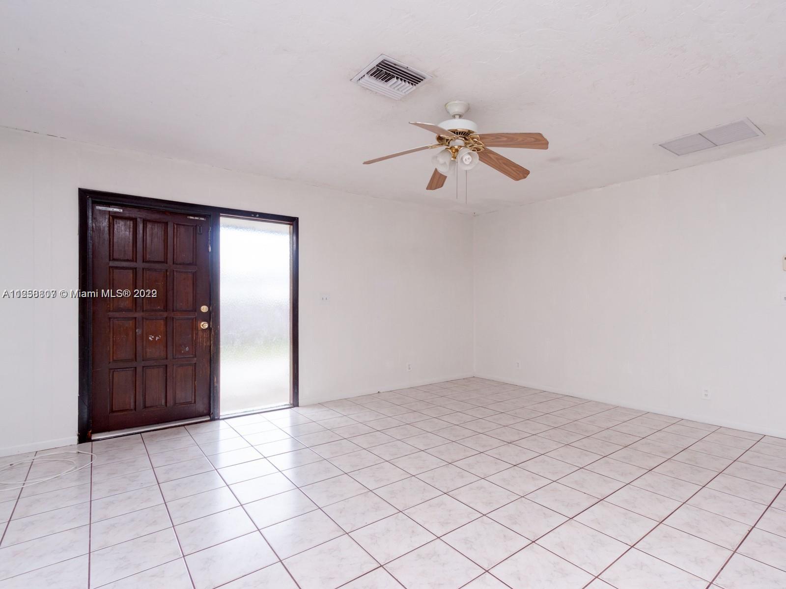 See details / 2751 sq. ft. $ 2022-10-13 0 Photo