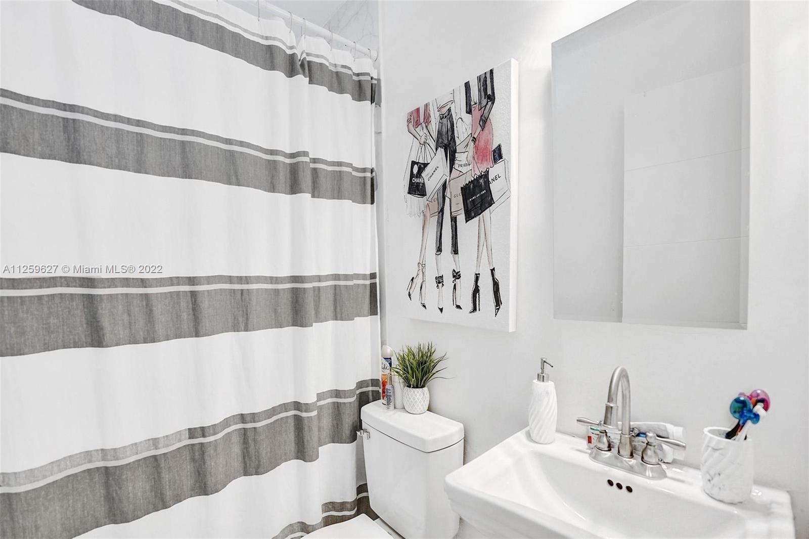 See details / 3039 sq. ft. $ 2022-08-19 0 Photo