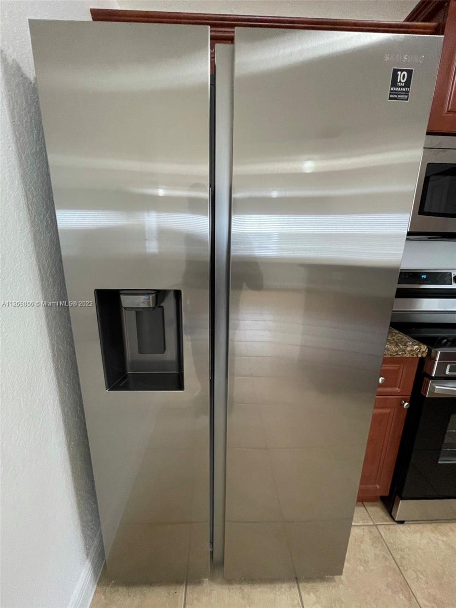 See details / 2800 sq. ft. $ 2023-01-10 0 Photo