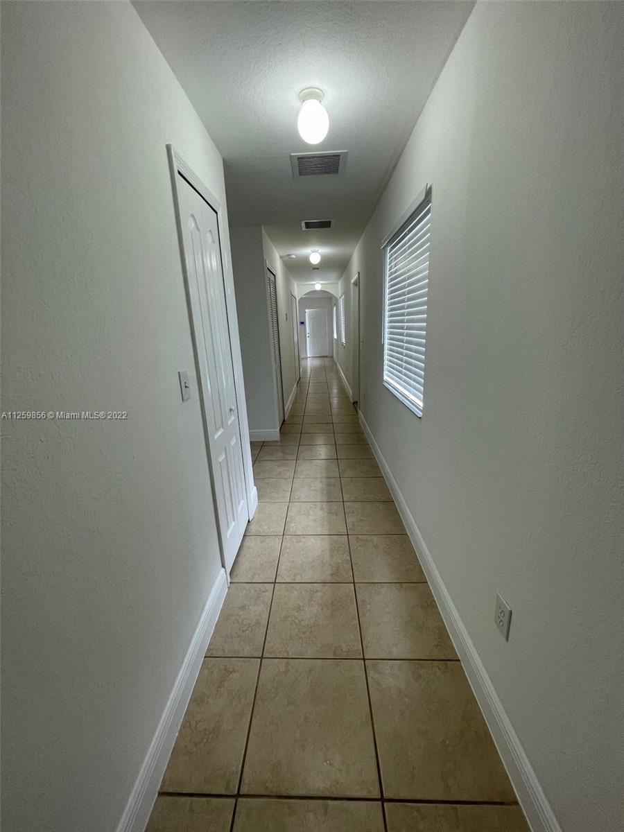 See details / 2800 sq. ft. $ 2023-01-10 0 Photo