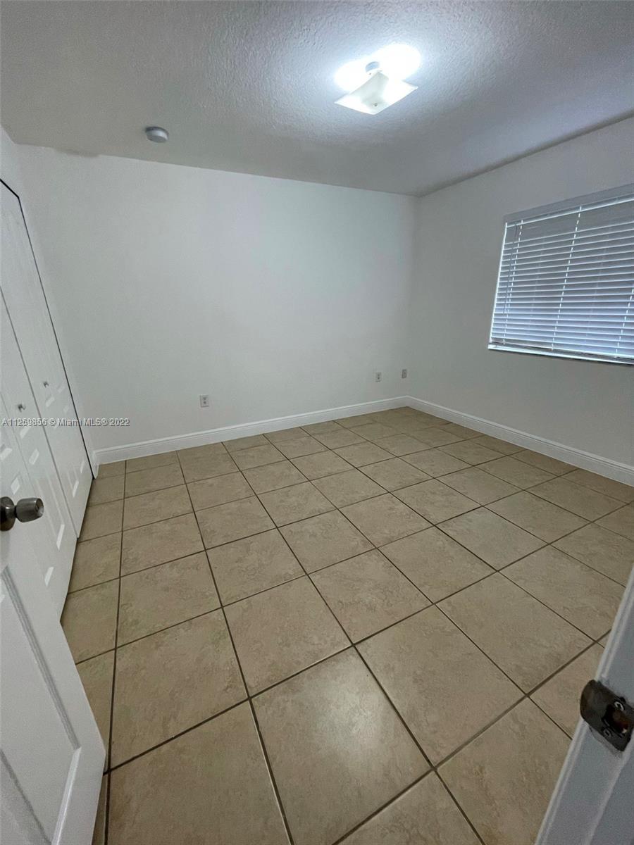 See details / 2800 sq. ft. $ 2023-01-10 0 Photo