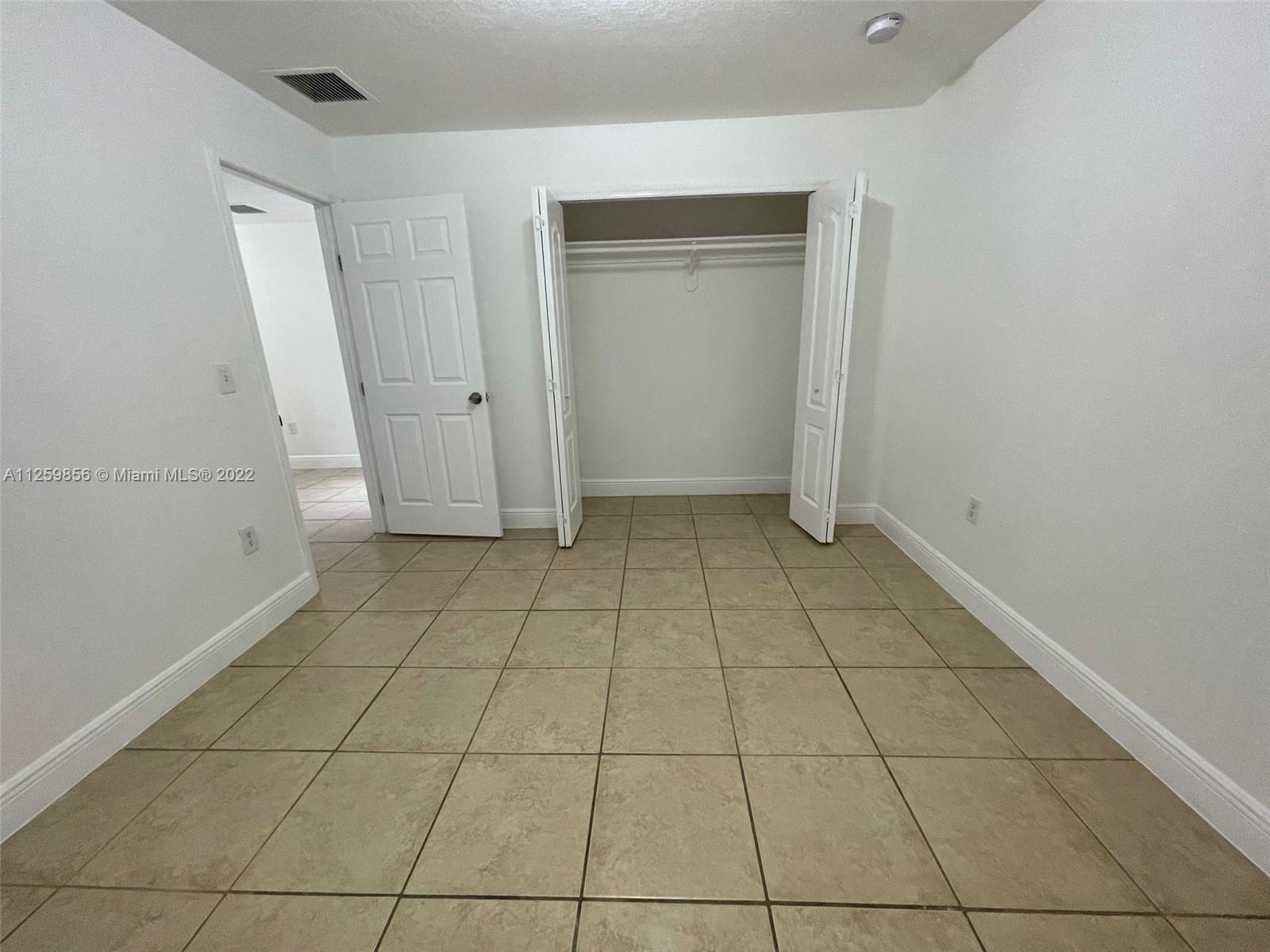 See details / 2800 sq. ft. $ 2023-01-10 0 Photo
