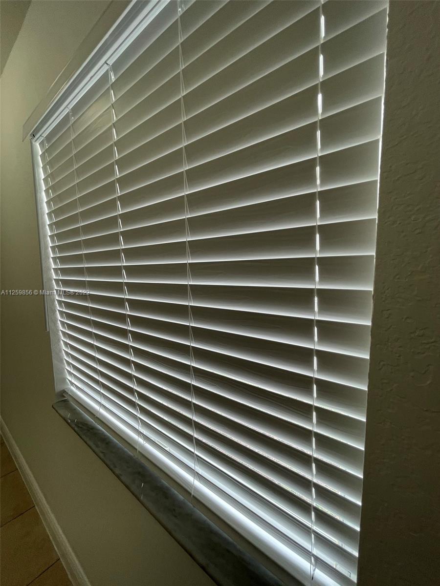 See details / 2800 sq. ft. $ 2023-01-10 0 Photo