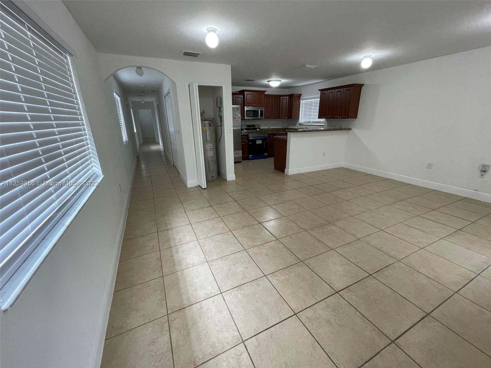 See details / 2800 sq. ft. $ 2023-01-10 0 Photo