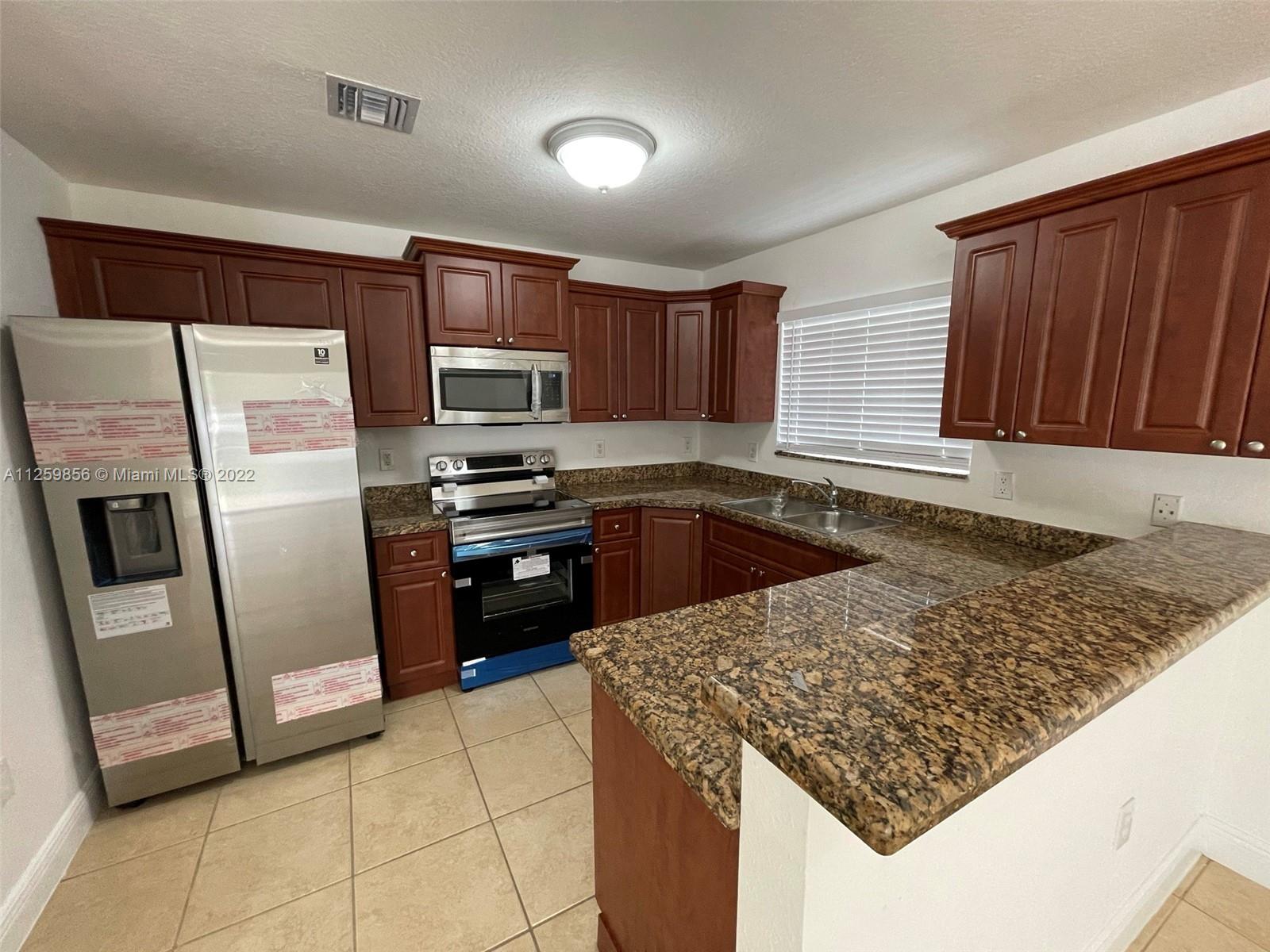 See details / 2800 sq. ft. $ 2023-01-10 0 Photo