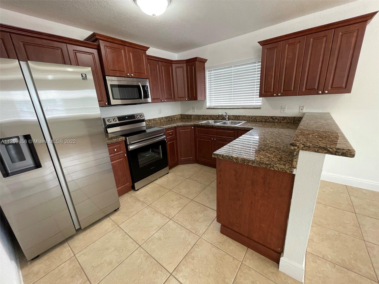 See details / 2800 sq. ft. $ 2023-01-10 0 Photo